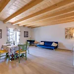 Hébergement de vacances 2 Bedroom In Albagnano Di *