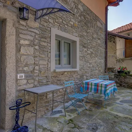 Ferienhaus 2 Bedroom In Albagnano Di