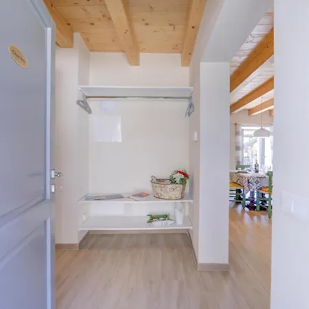 2 Bedroom In Albagnano Di Ferienhaus